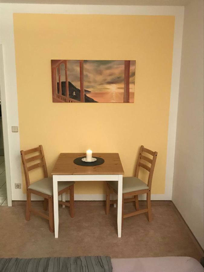 Kleine Wohnung Im Gruenen Dresden Exterior foto